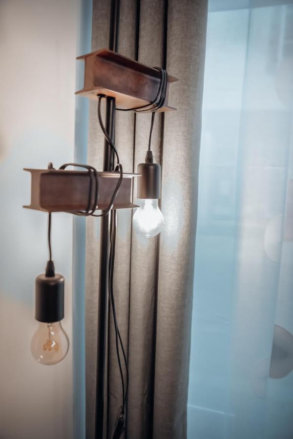 Cosy et moderne en centre ville, fibre haut débit Ernée Extérieur photo